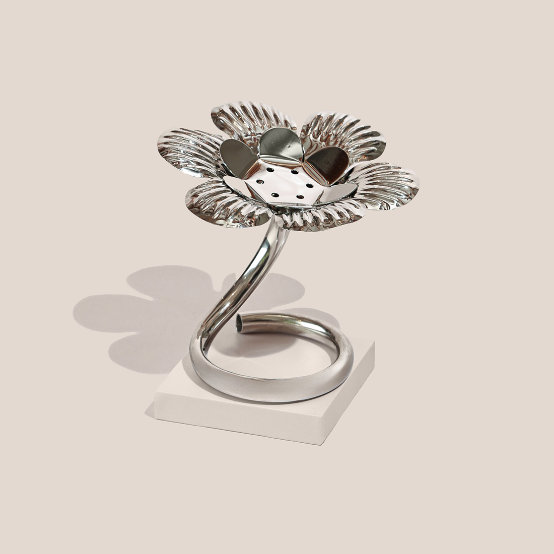 Tranquil Bloom - Image 3