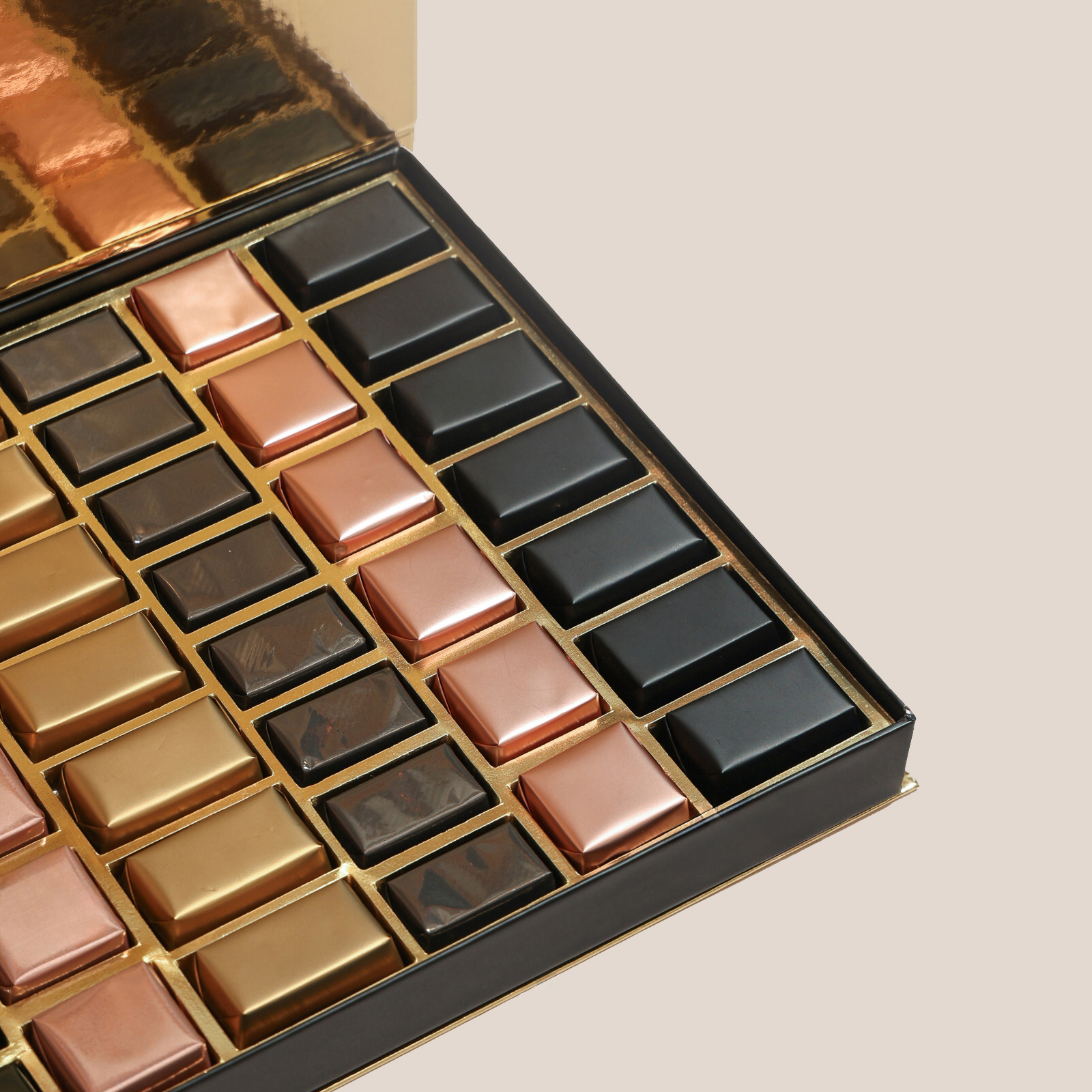 Box of 42 Pieces, Les Exclusifs - Image 3